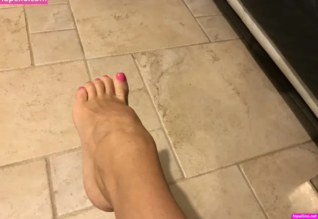 Michelle Thorne 1 OnlyFans Thumbnail #4F3GmJdL1T