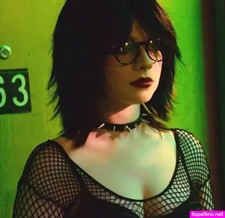 Michelle Trachtenberg OnlyFans Thumbnail #EF3PrlBhzt