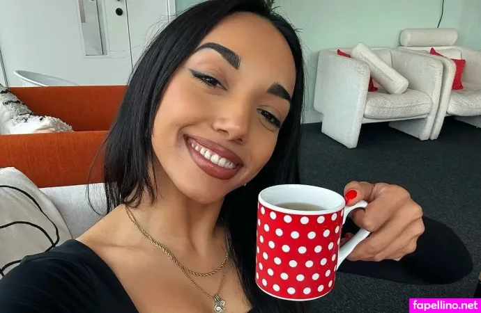 Michelle Tsiakkas OnlyFans Thumbnail #J3m5CQy4ZZ