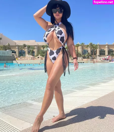 Michelle Yee Williams OnlyFans Thumbnail #AU8hVHIKBz