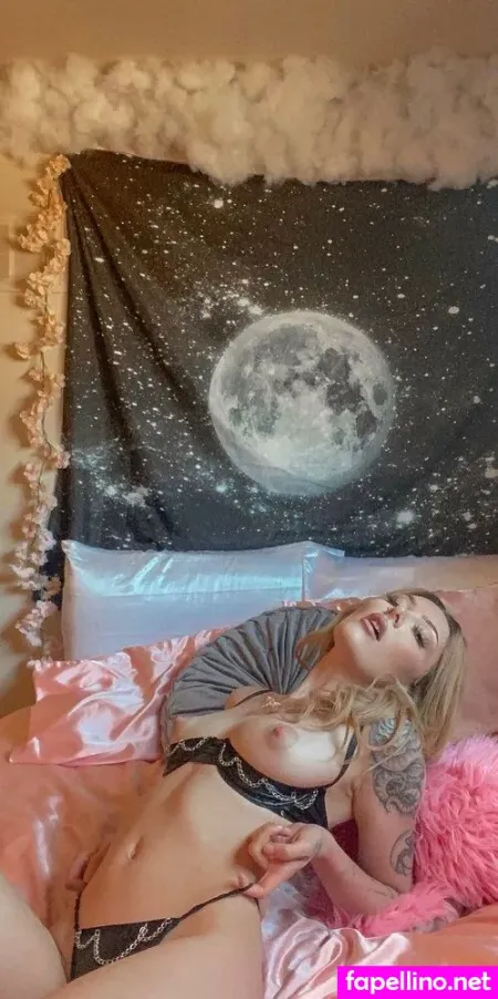 Michelle818 OnlyFans Thumbnail #q38mGjfcBe