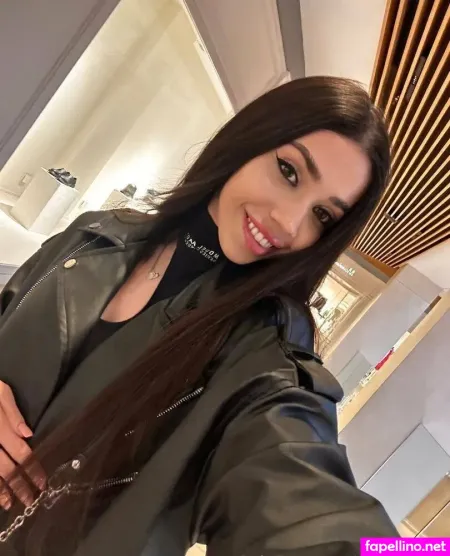 Michellerich OnlyFans Thumbnail #nSD1SEENt7