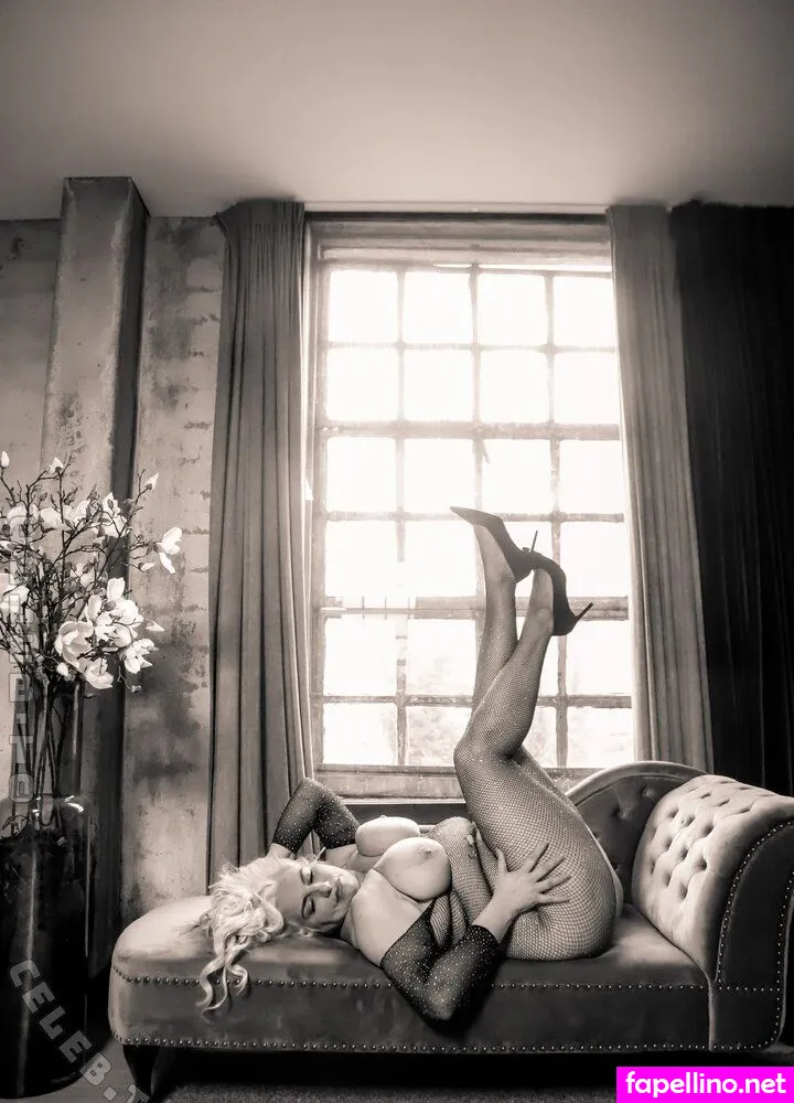 MichifandreamsGemmaChloe, links, michi17374, michifandream, michifandreams, michifandreams.original, michifandreams_gemma Nude Leaked OnlyFans Photo #4VARGeDLkA