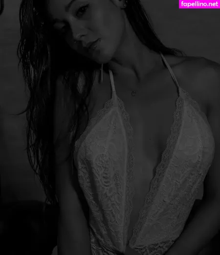 Micka Burgos OnlyFans Thumbnail #KzzeJLEC6E