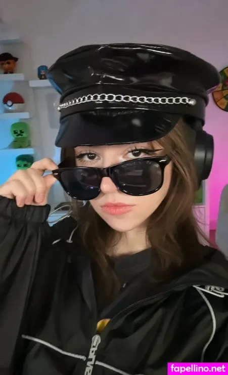 Mictia00 OnlyFans Thumbnail #Q0XweFISaj
