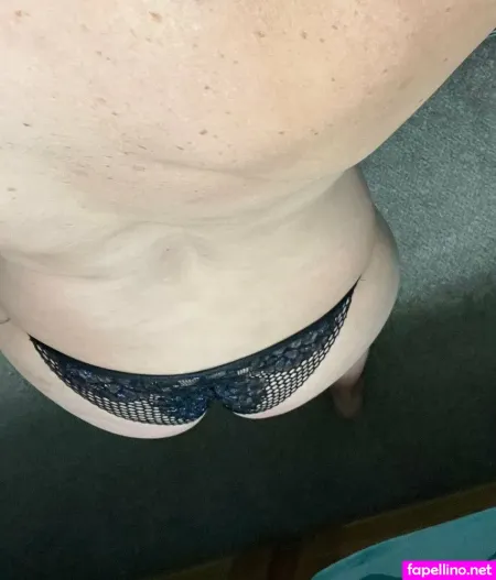 Midwest Bikini Wife OnlyFans Thumbnail #QLLYkkyd7z