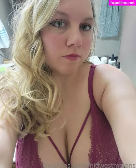 Midwestmelons OnlyFans Thumbnail #mgps10bYbu