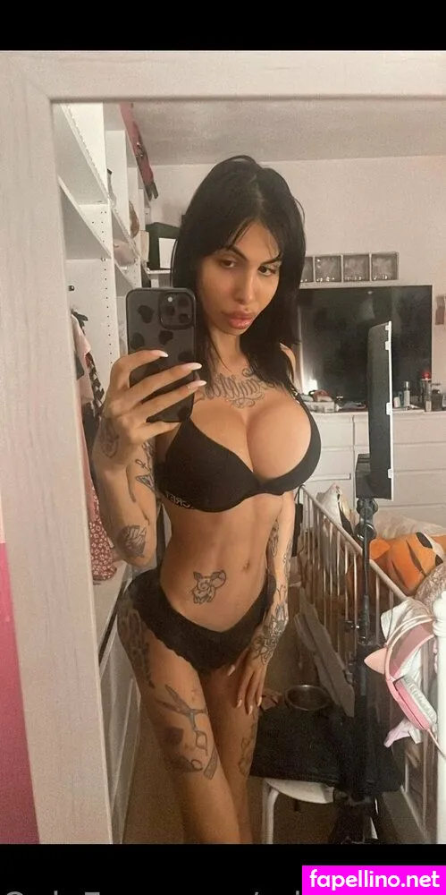 mietta__marini, miettamarinii Nude Leaked OnlyFans Photo #ByC0DAJsW5