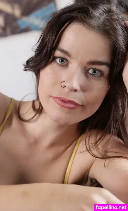 Miez Hell Old School Miez OnlyFans Thumbnail #gJdHj31HjZ