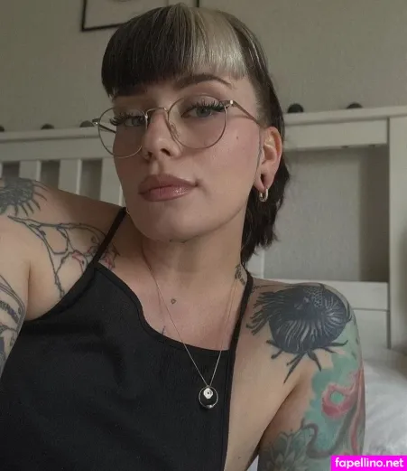 Miezekatz Caro OnlyFans Thumbnail #7xWVeZgvQX