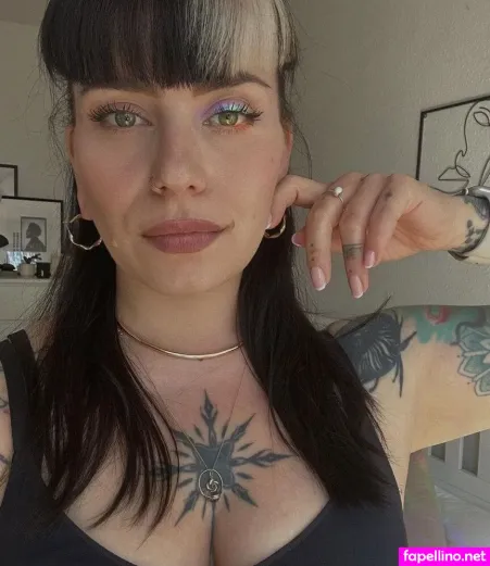 Miezekatz Caro OnlyFans Thumbnail #AESTewKSli