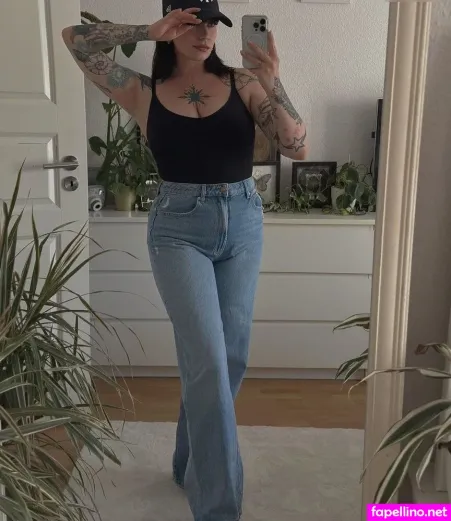 Miezekatz Caro OnlyFans Thumbnail #H8P2ZxTA0y