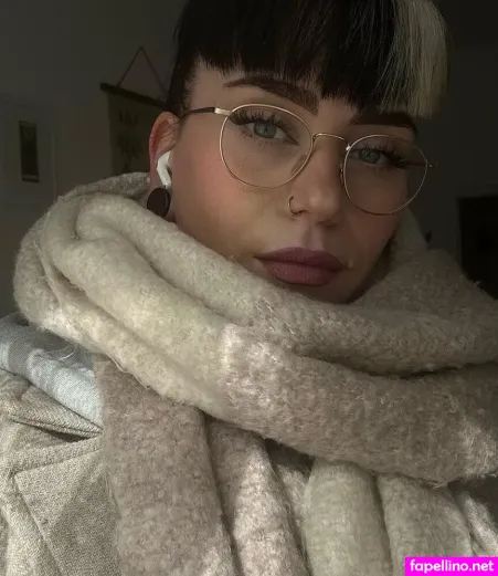 Miezekatz Caro OnlyFans Thumbnail #h0FjqWz0Qr