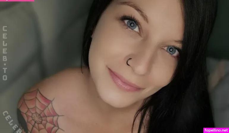 Miezi Minz OnlyFans Thumbnail #9IvQ1SFByT