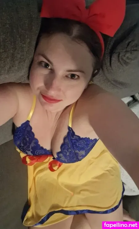 Miflymrsrobinson OnlyFans Thumbnail #KvtYa4l8Ey