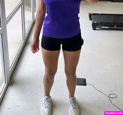 Miillee Santos OnlyFans Thumbnail #tWDHFaZ99X