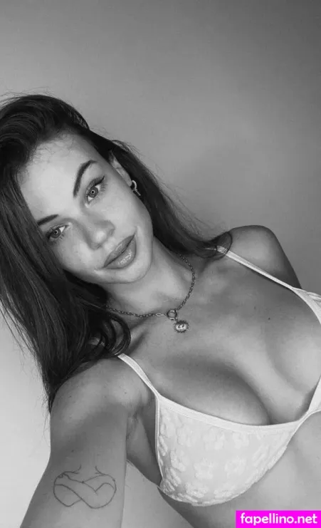 Miiriiamherrero OnlyFans Thumbnail #HZhvQ5ZO2E