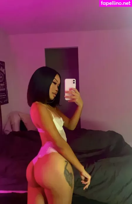 Mikaadenise OnlyFans Thumbnail #HnNxDDLYca