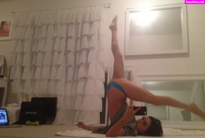 Mikaela Hoover OnlyFans Thumbnail #MyaEkywLEv