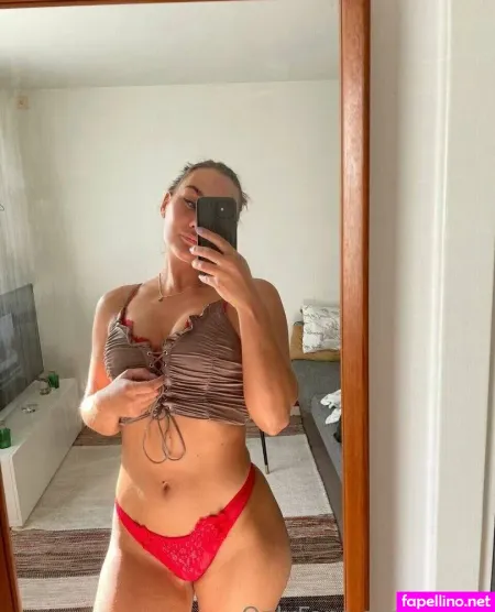 Mikaelaburrito 2 OnlyFans Thumbnail #CB9GLORPxk