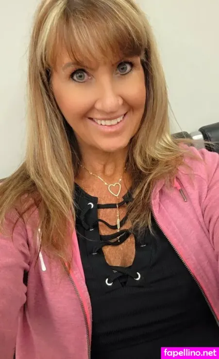 Mikailee Main Profile Photo