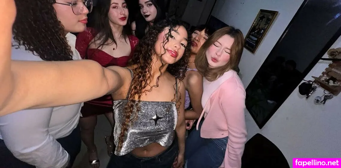 lenapeachxo, mikawaifu, xo_mikax Nude Leaked OnlyFans Photo #alR7MLVUQy