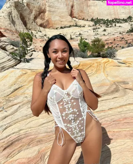 Mikaskyfree OnlyFans Thumbnail #re1zw5S63P