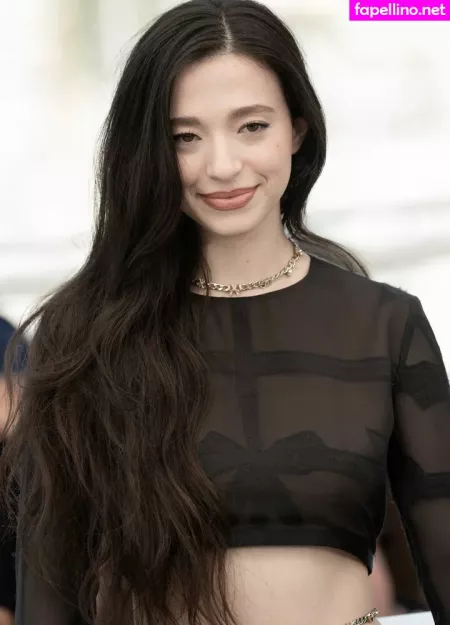 Mikey Madison OnlyFans Thumbnail #Zm0hHHCfcp