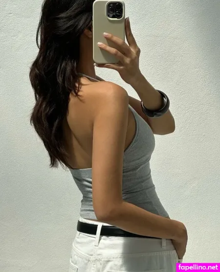 Miki Napolitano OnlyFans Thumbnail #4fsxjsos2N