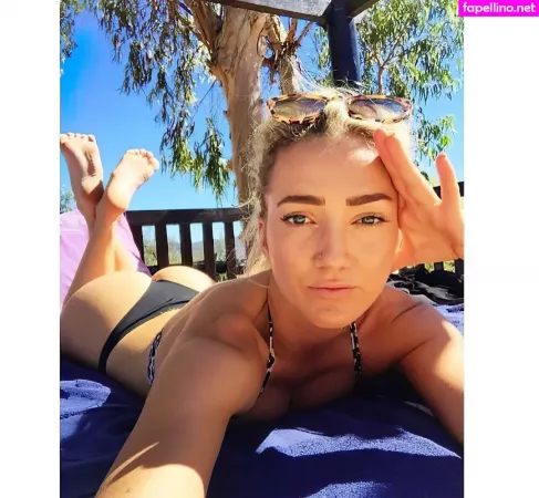 Miki Weber OnlyFans Thumbnail #IkxLZ4KbAe