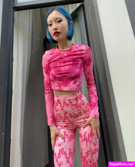 Mikukandee Main Profile Photo