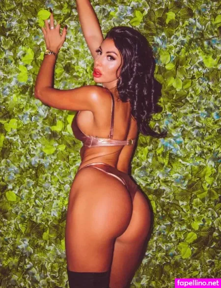 Mila Amora OnlyFans Thumbnail #QK0x6aAcZN