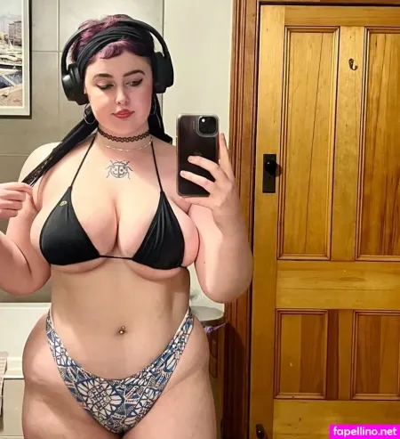 Mila Bloom OnlyFans Thumbnail #2t1gUUnwUA