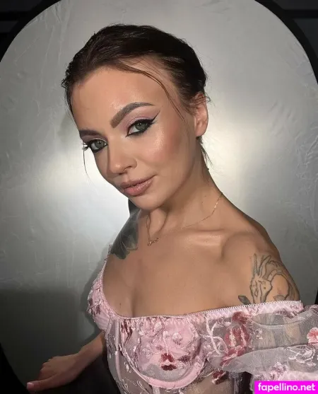 Mila Blooom Main Profile Photo