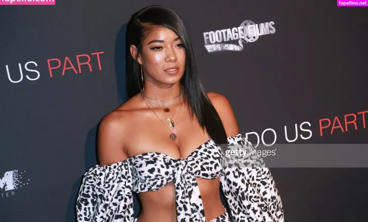 Mila J OnlyFans Thumbnail #Sm6dPyctwS