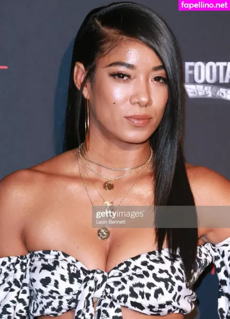 Mila J OnlyFans Thumbnail #awZQfCBlUm