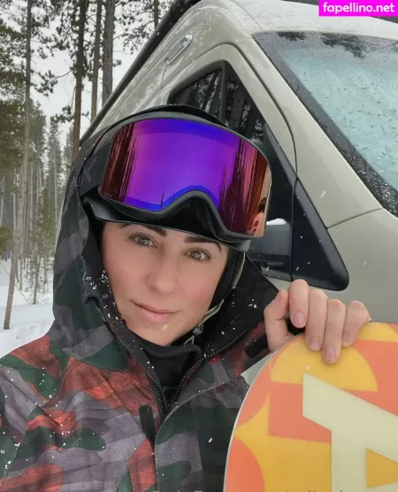 Mila James OnlyFans Thumbnail #t2P5axJOj0