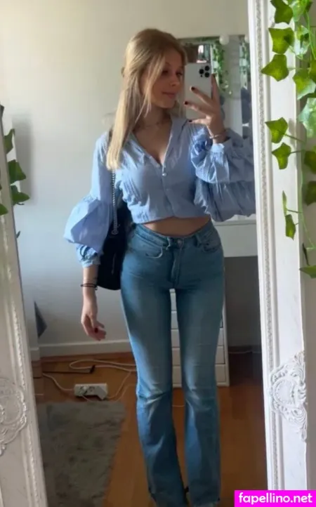 Mila Kmp OnlyFans Thumbnail #7N4DeCEvjF