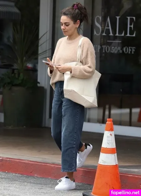 Mila Kunis 1 OnlyFans Thumbnail #akO2LyHHMi