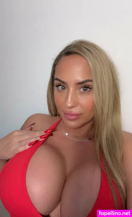 Mila Love OnlyFans Thumbnail #sRL0lJLGJD