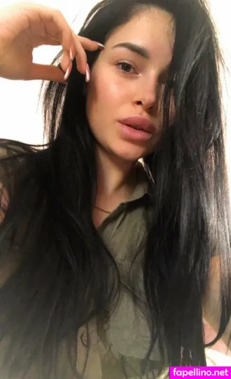 Mila Moore OnlyFans Thumbnail #64PE1Kkerl