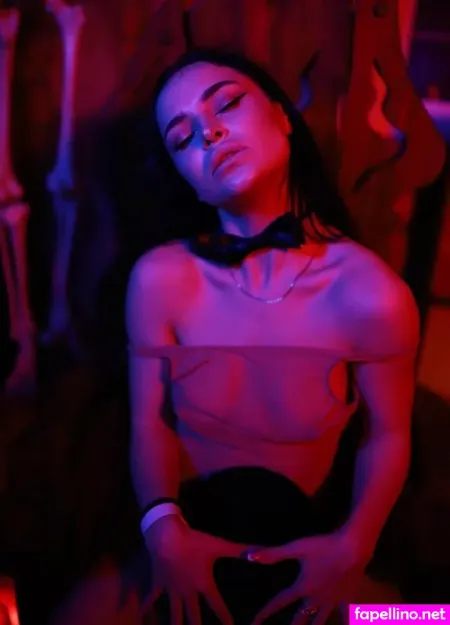 Mila Moore OnlyFans Thumbnail #XYc5LLVZcQ