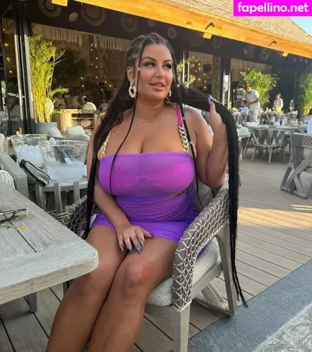 Mila Pink 1 OnlyFans Thumbnail #jLxa9mIWCs