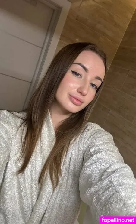 Mila Rosee OnlyFans Thumbnail #MGWEKjDr4W