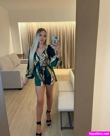 Mila Sky OnlyFans Thumbnail #AmKSSBhpE2