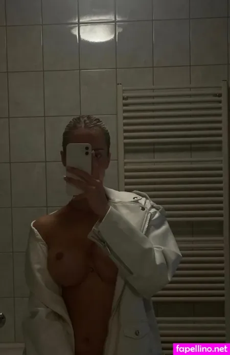 Milaclaireonly OnlyFans Thumbnail #0urZOwoqyD