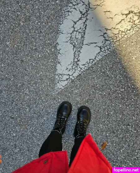 Milafeet261 OnlyFans Thumbnail #KAYKPGeZNo