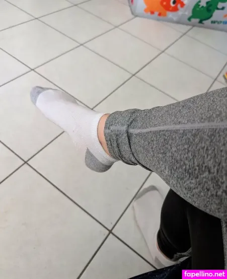 Milafeet261 OnlyFans Thumbnail #TkmnS2zDT0