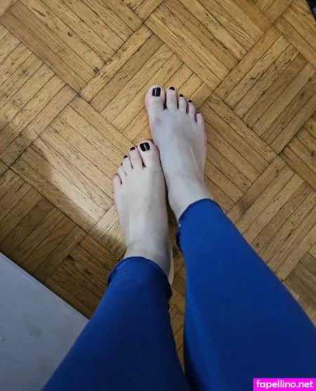Milafeet261 OnlyFans Thumbnail #qF1SaNxI5O