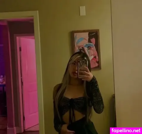 Milakoisfw OnlyFans Thumbnail #M1VQ8Ig4W7